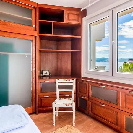 Beach Getaway - Perla Bianca Jesenice (Split-Dalmatia)